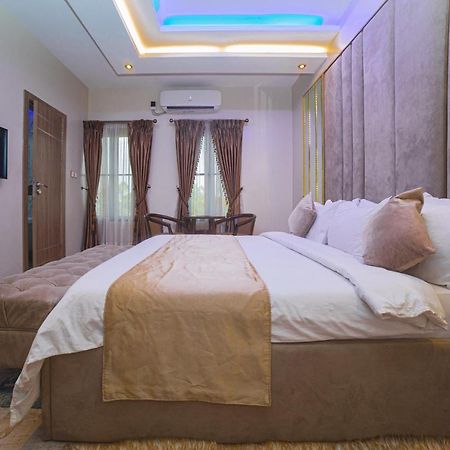 God'S Touch Apartments Signature Lagos Luaran gambar