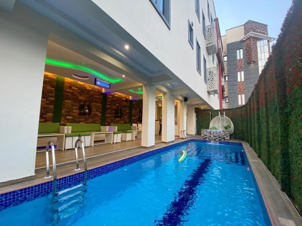 God'S Touch Apartments Signature Lagos Luaran gambar