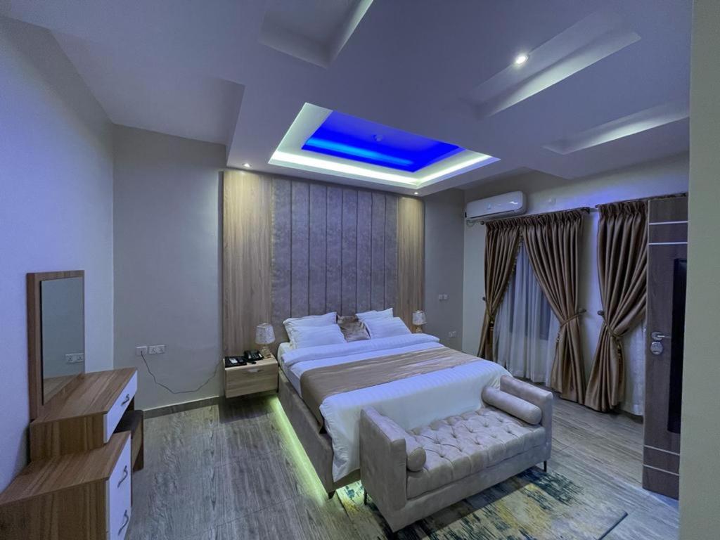 God'S Touch Apartments Signature Lagos Luaran gambar