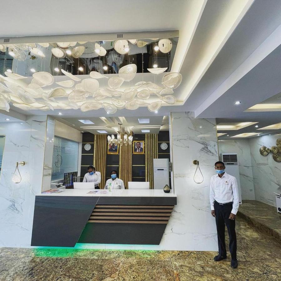 God'S Touch Apartments Signature Lagos Luaran gambar